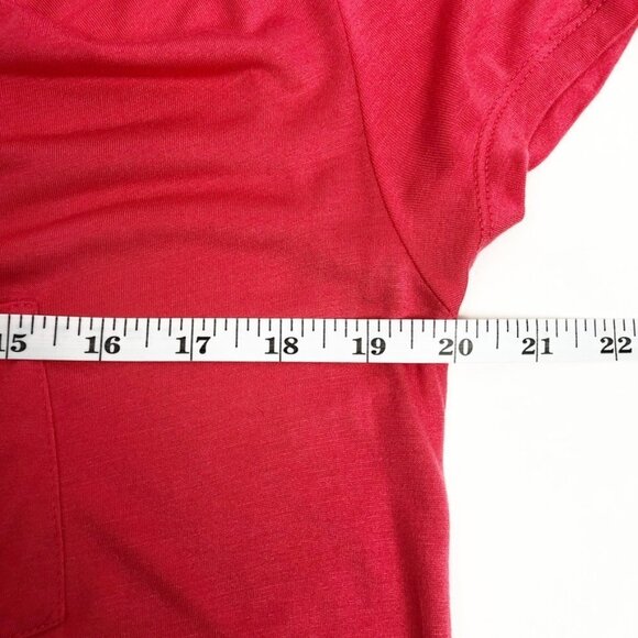 Gap Tee Women's Size Medium Deep Guava Short Sleeve Cowl Neck Pocket T-Shirt - Picture 6 of 10
